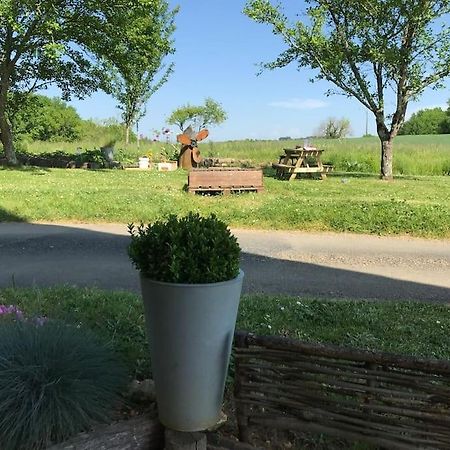 « Le Vieux Hangar » Gite A La Ferme Truffe 外观 照片